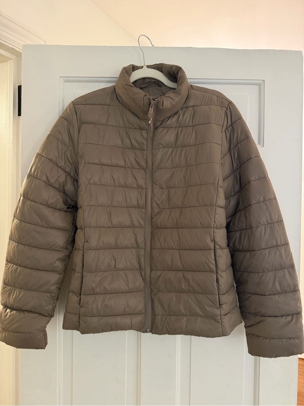 GAP - ColdControl Women's Quilted Puffer Jacket Taupe, Size S
